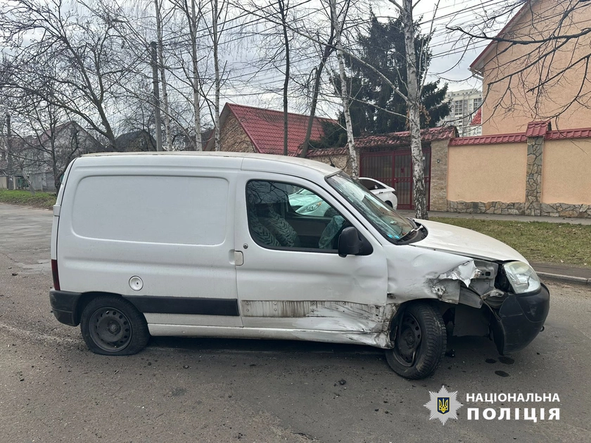 В Одесі 17-річний юнак порізав чоловіка, пограбував квартиру та викрав автівку потерпілого (фото)