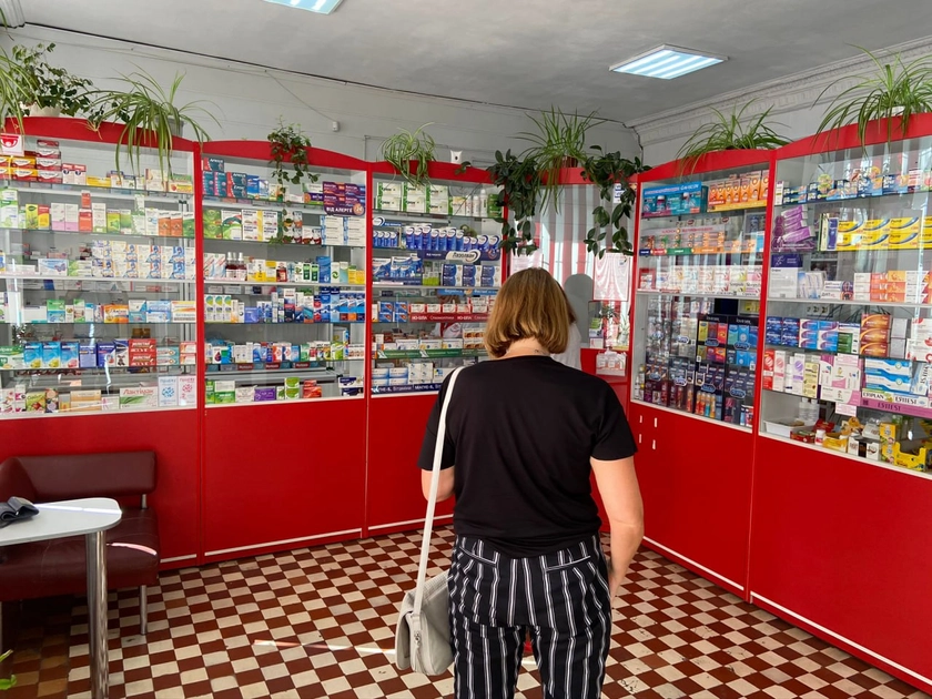 Вдруге на продаж: в Одесі знову намагаються продати приміщення аптеки, але за півціни