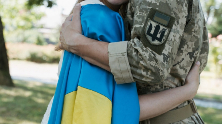 Українці підтримують перемір’я, але мають сумнів щодо сталого миру