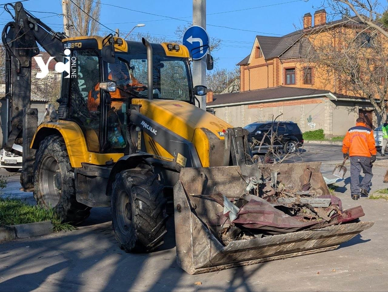 Дрон рф вщент зруйнував будинок працівниць університету в Одесі
