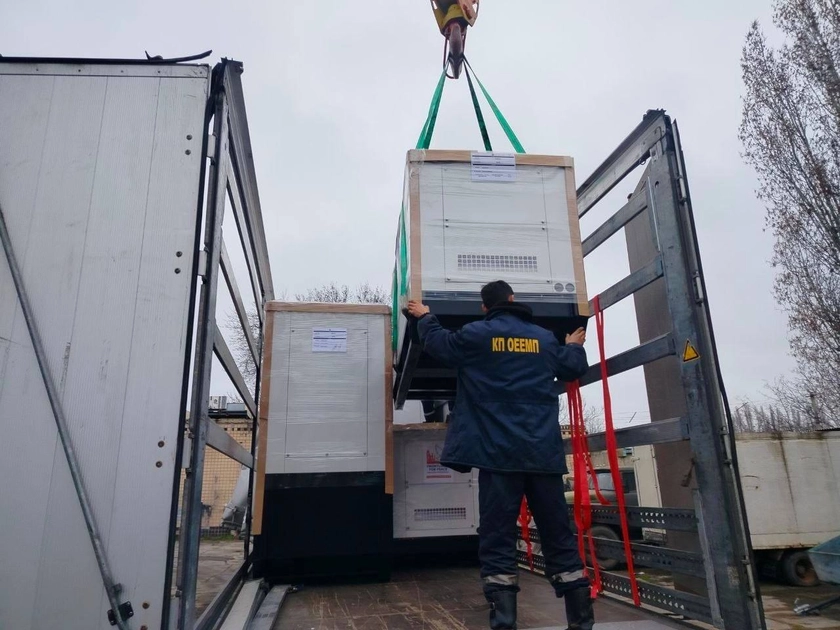 Одеса отримала чергову партію гуманітарних генераторів з Франції