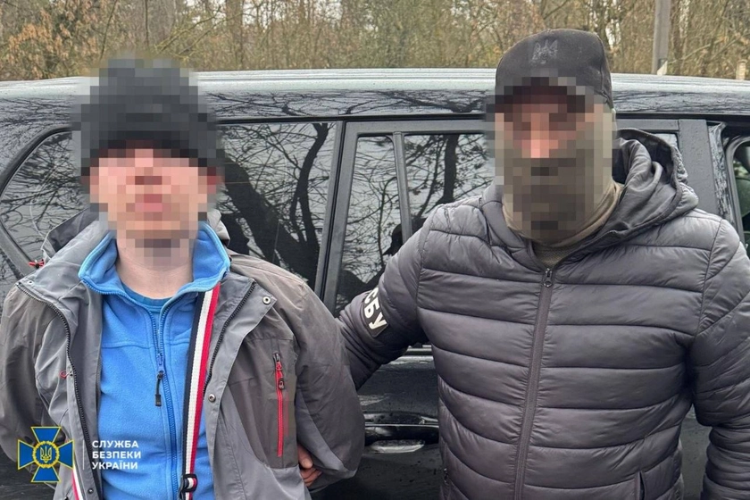 В Одесі агент фсб готував схрон зі зброєю для замовних убивств