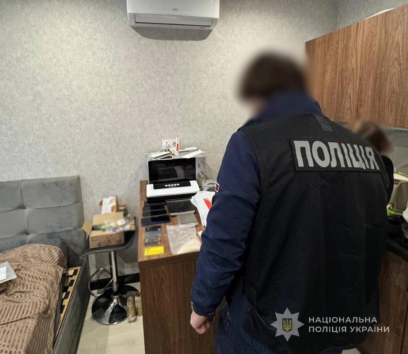 В Одесі 18-річного хлопця затримали з партією психотропів на мільйони гривень