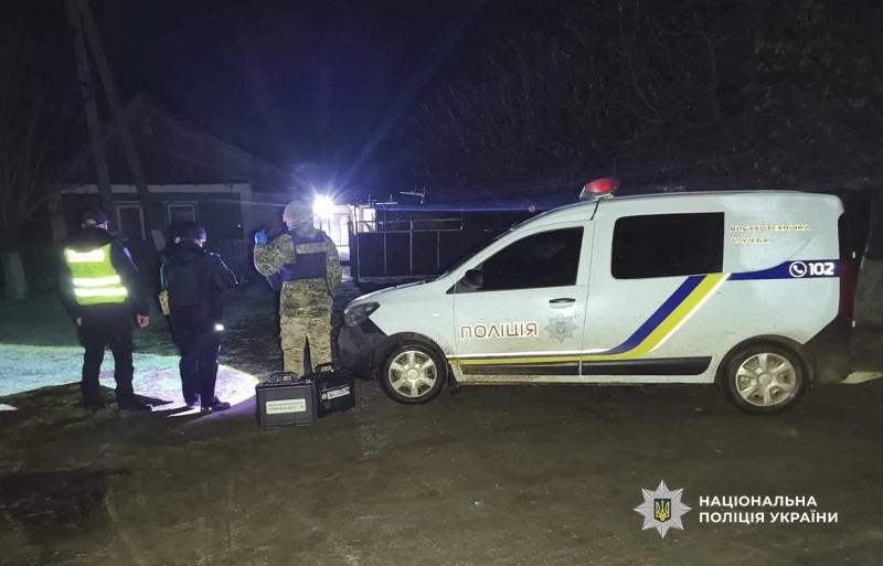 Чоловіку, який кинув на Одещині вибухівку у двір односельчанки повідомлено про підозру
