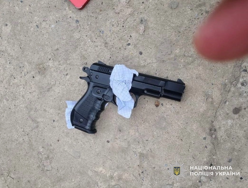 На Закарпатті дев’ятикласник відкрив стрілянину у школі: поранено учня
