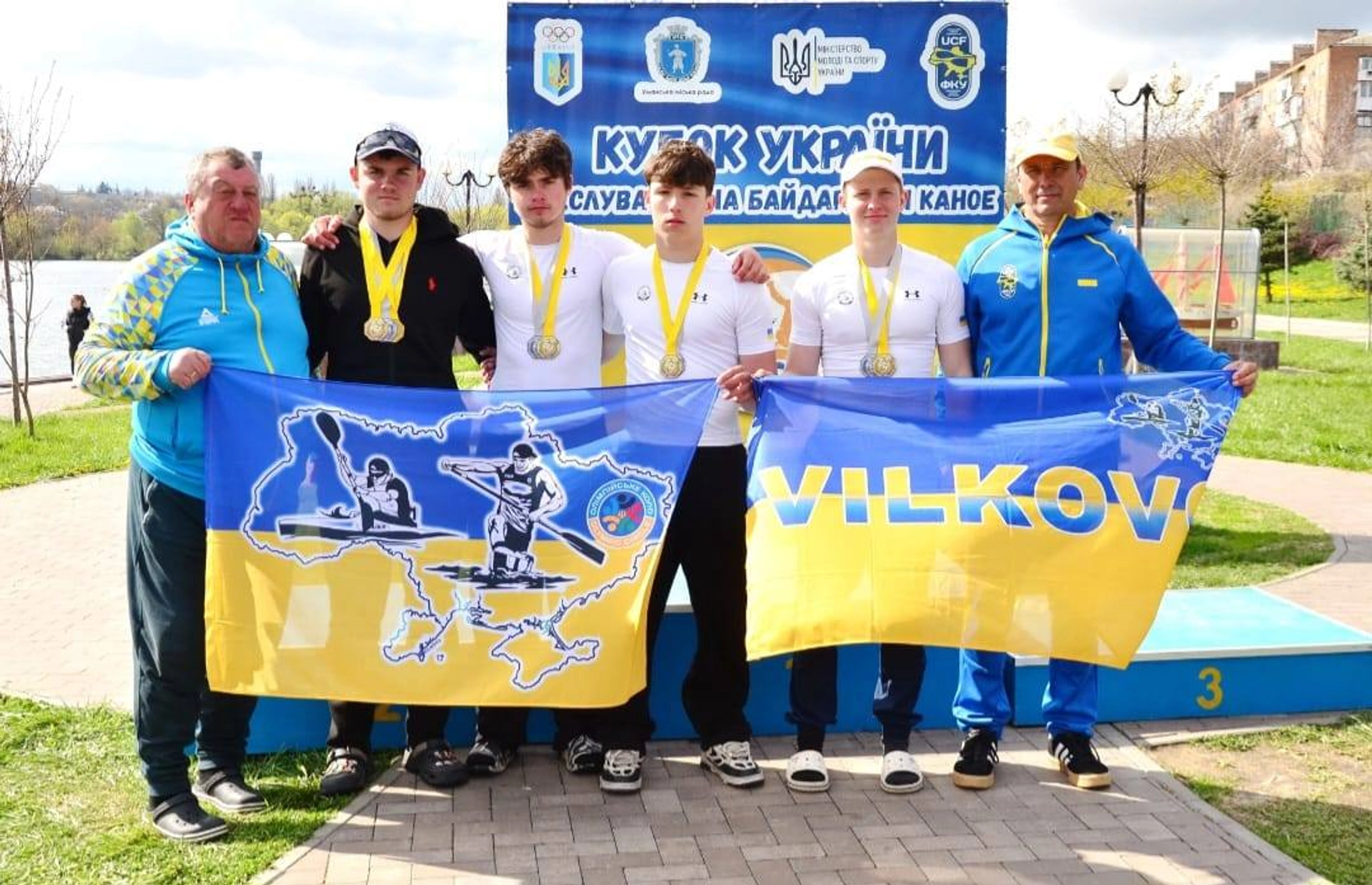 17 медалей на Кубку України: веслувальники Вилківської ДЮСШ успішно відкрили сезон