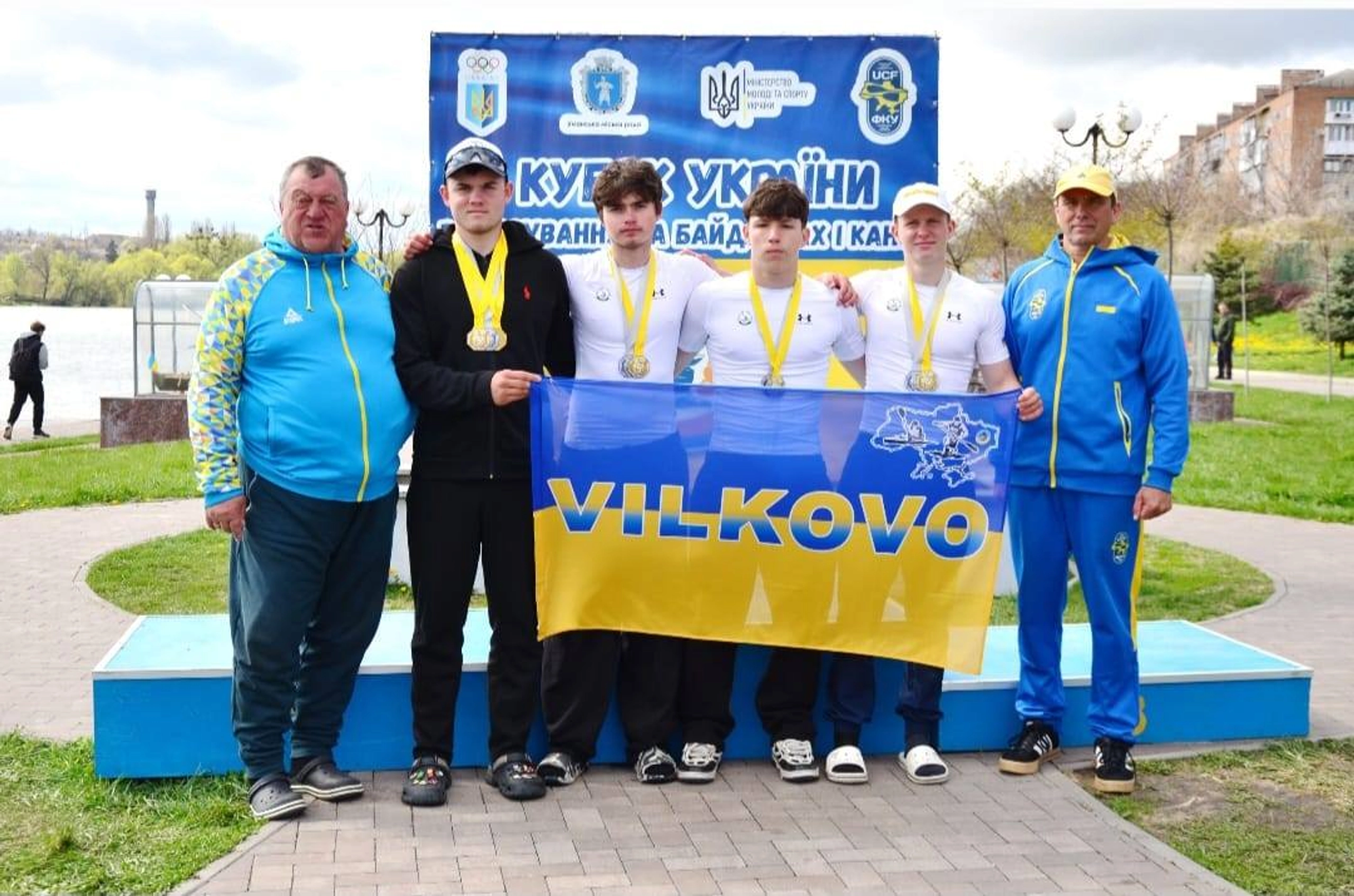 17 медалей на Кубку України: веслувальники Вилківської ДЮСШ успішно відкрили сезон