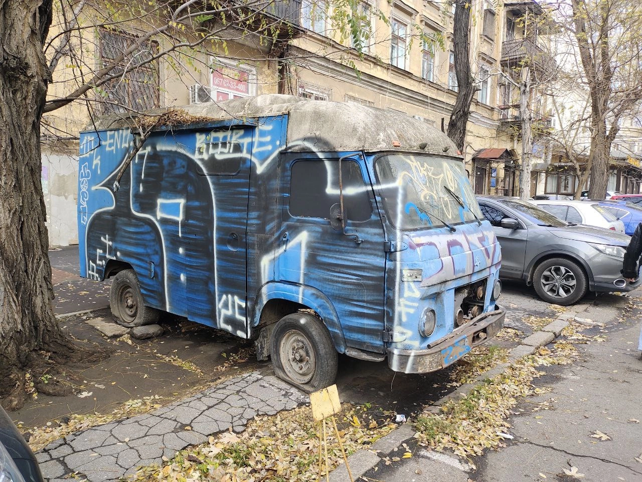 вул. Святослава Караванського (Жуковського), 4