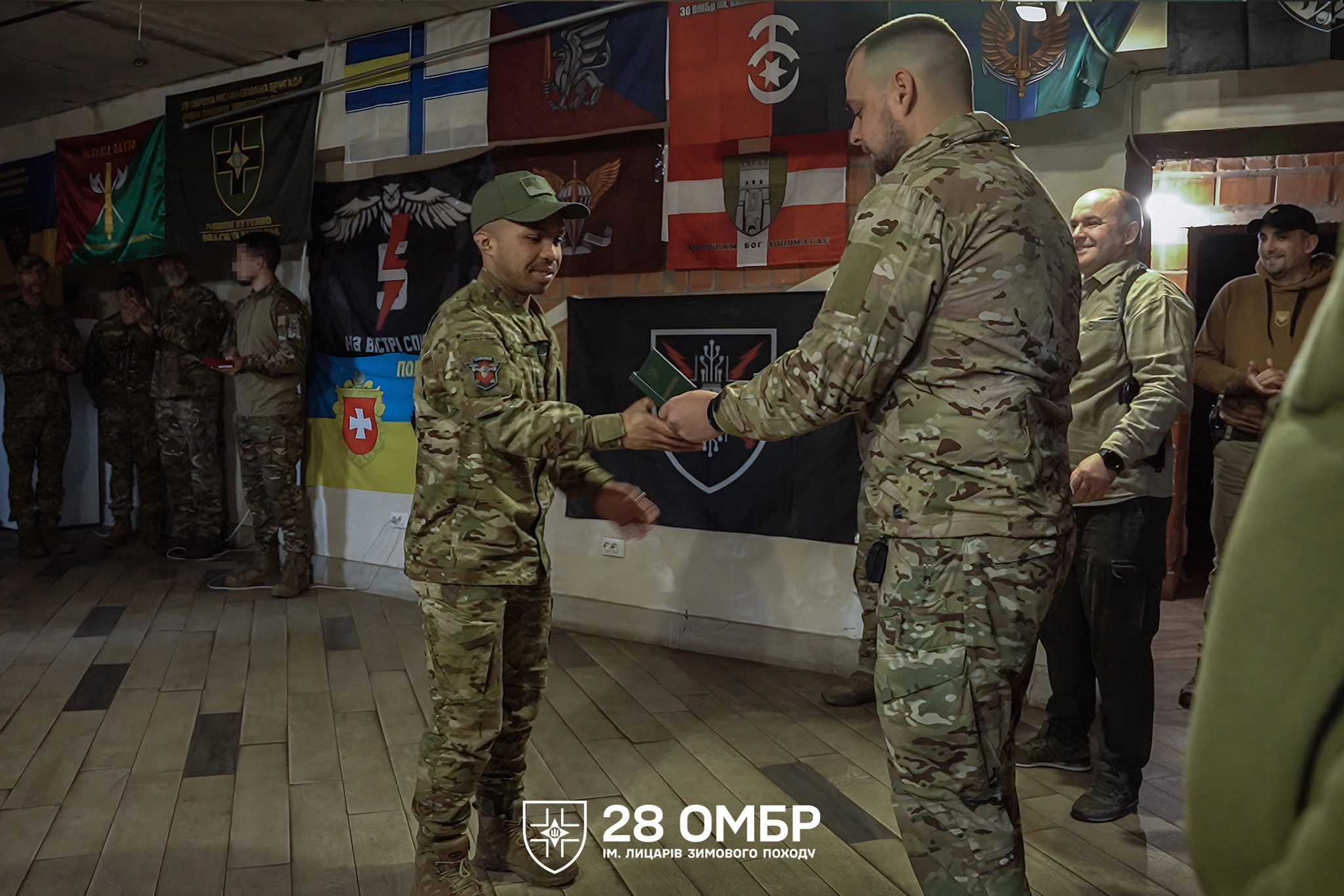 У 28-й ОМБр вперше нагородили іноземних бійців