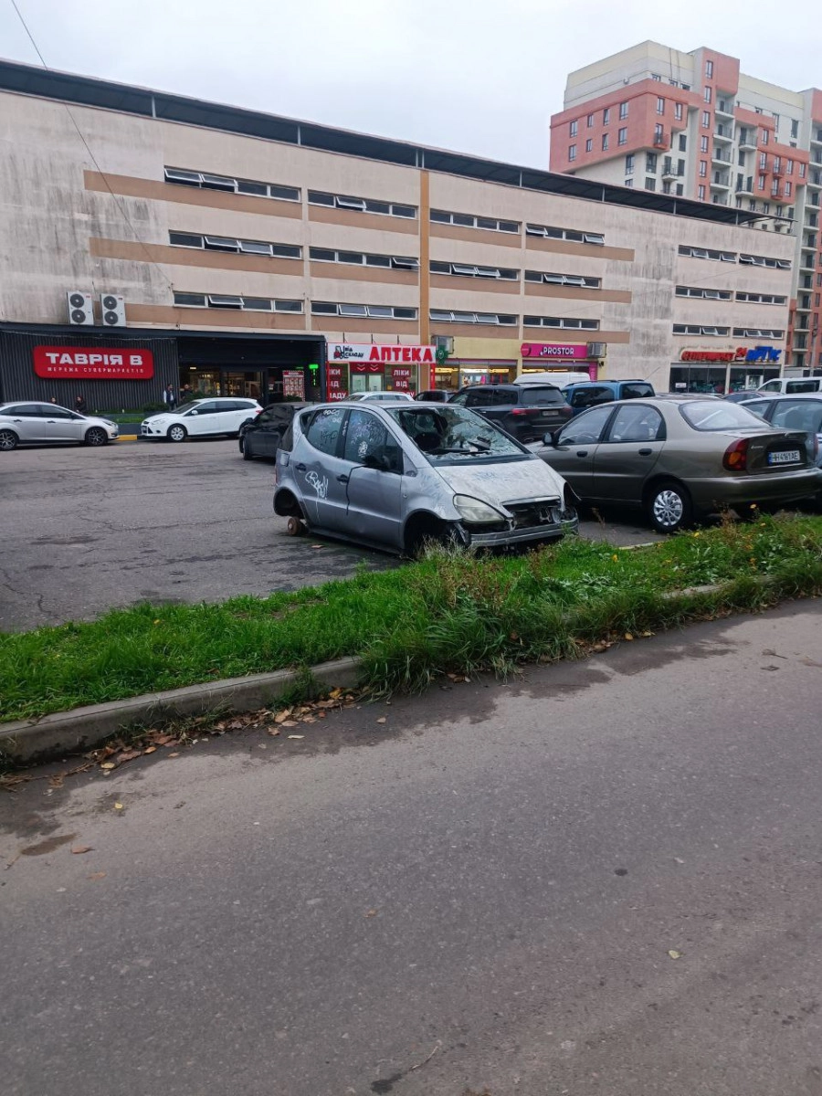 вул. Ак. Заболотного/Сахарова, 22