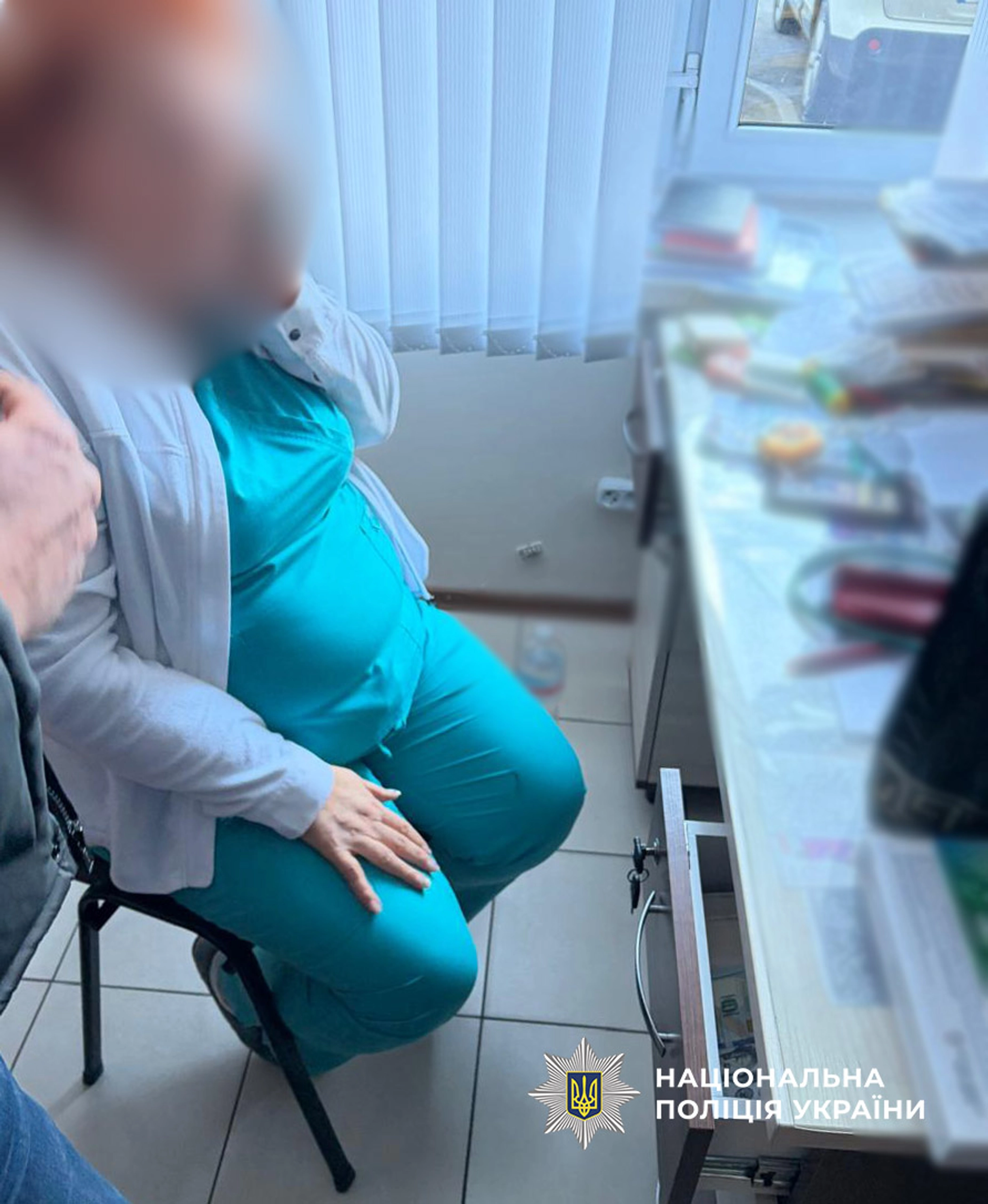 В Одесі лікарку судитимуть за хабар у 1600 доларів