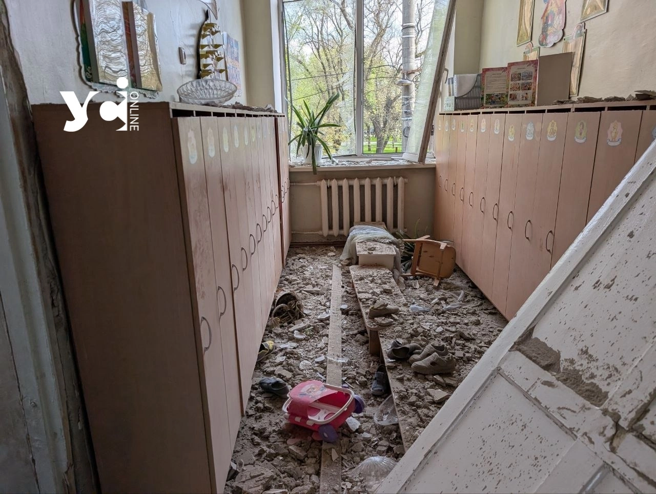 «Знищили дитячий садочок — ледь вціліли дві групи»: вихователька зруйнованого закладу розповіла про наслідки атаки по Одесі