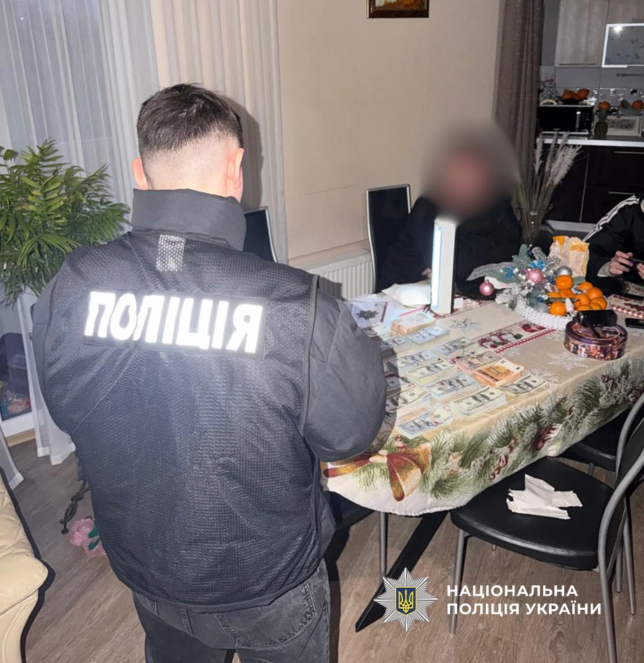 В Одесі лікарку судитимуть за хабар у 1600 доларів