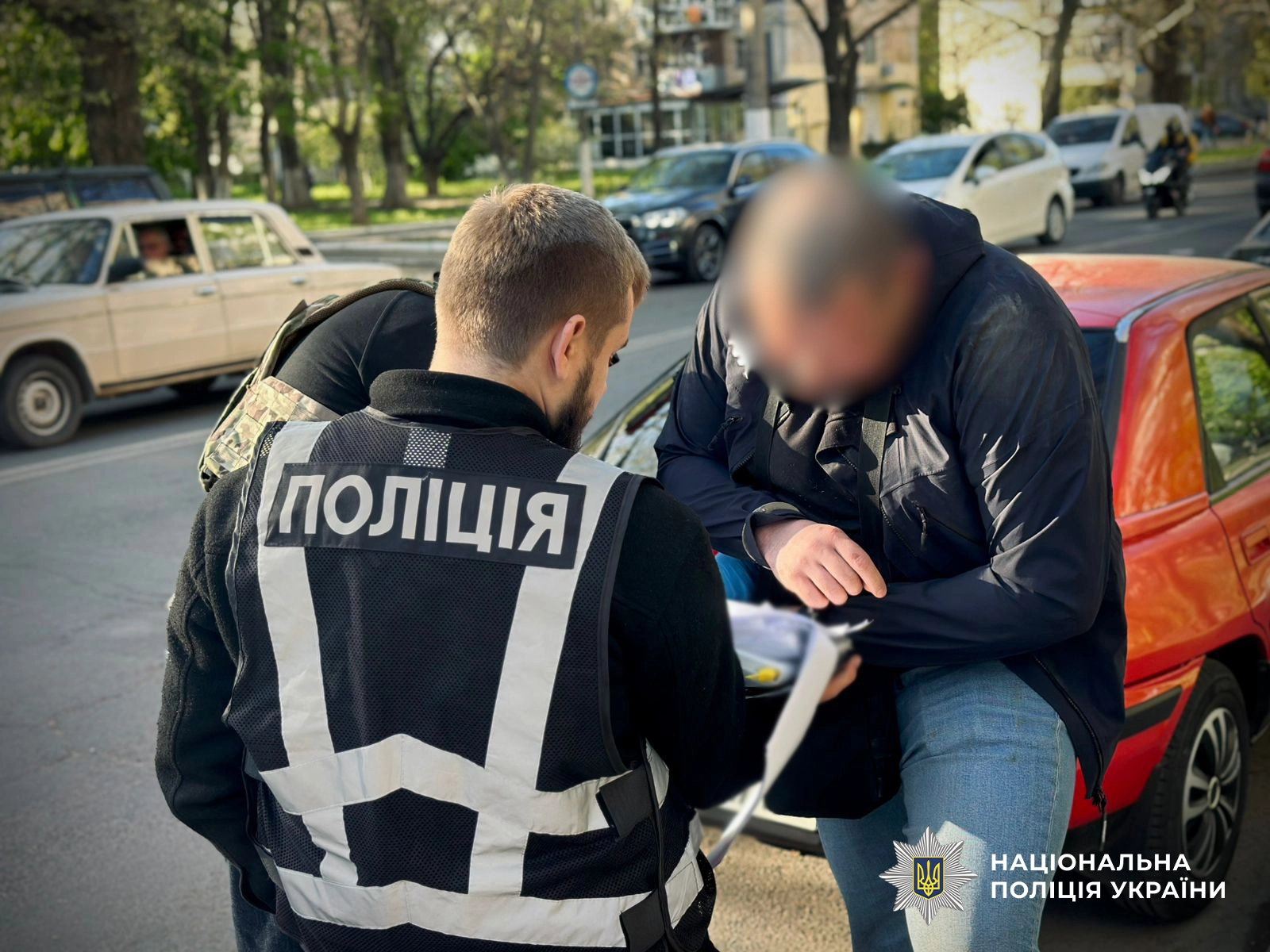 Правоохоронці викрили схему «вирішення питань» у ТЦК