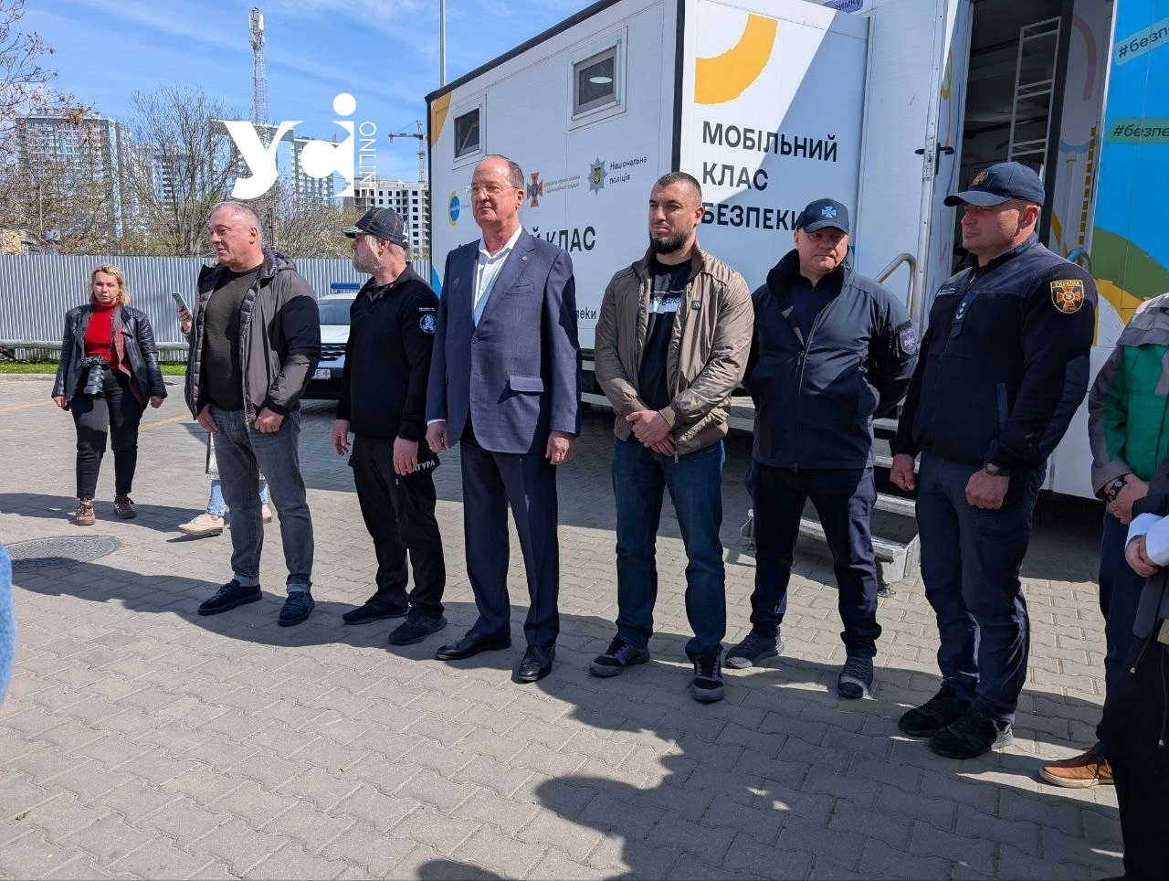 В Одесі для дітей загиблих воїнів провели зустріч із рятувальниками