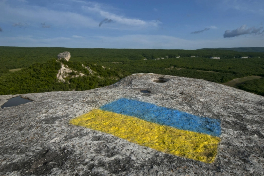 У Криму знищують військові об’єкти РФ: що відомо про втрати флоту та техніки