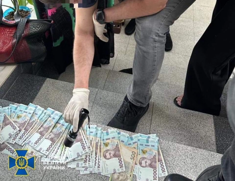 Фото затримання. Одеська облаасна прокуратура