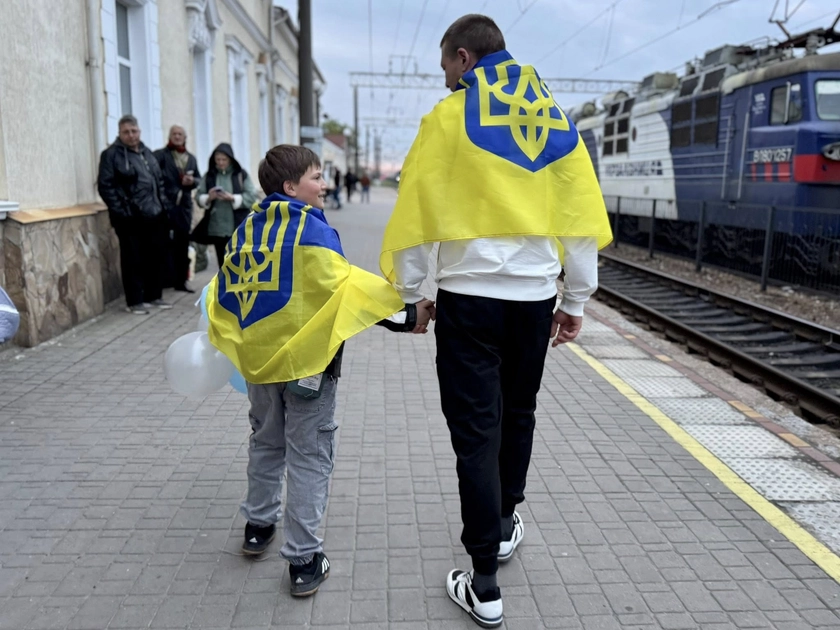 У Подільську зустріли захисника, який півтора роки був у російському полоні