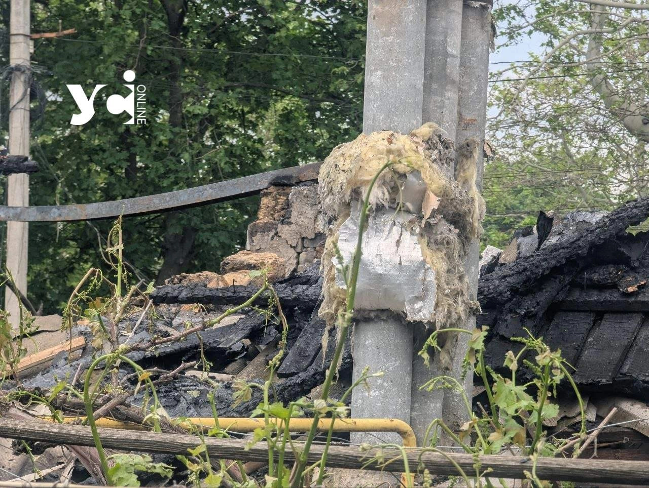 «Будинок спалахнув одразу»: мешканці Одеси розповіли про наслідки нічної атаки дронів