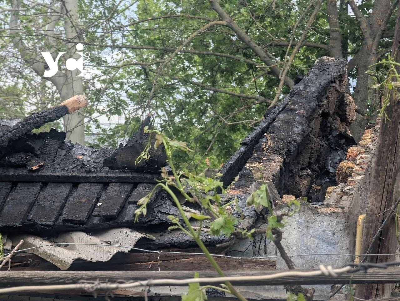«Будинок спалахнув одразу»: мешканці Одеси розповіли про наслідки нічної атаки дронів