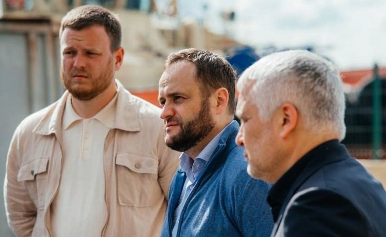 Кулеба перевірив захист портів Одещини після повернення з Баку