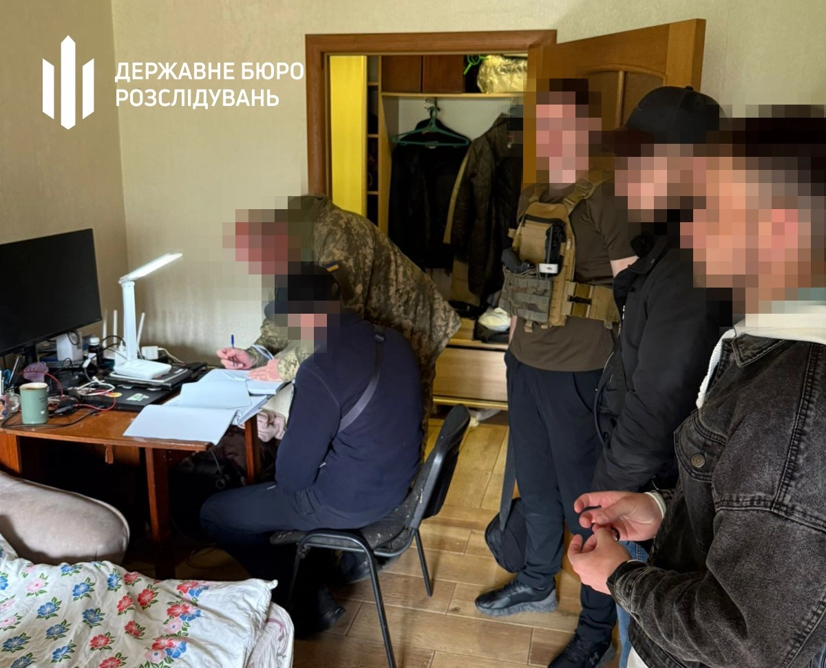 В Одесі затримали посадовця ТЦК, який списував військових СЗЧ зі служби за гроші