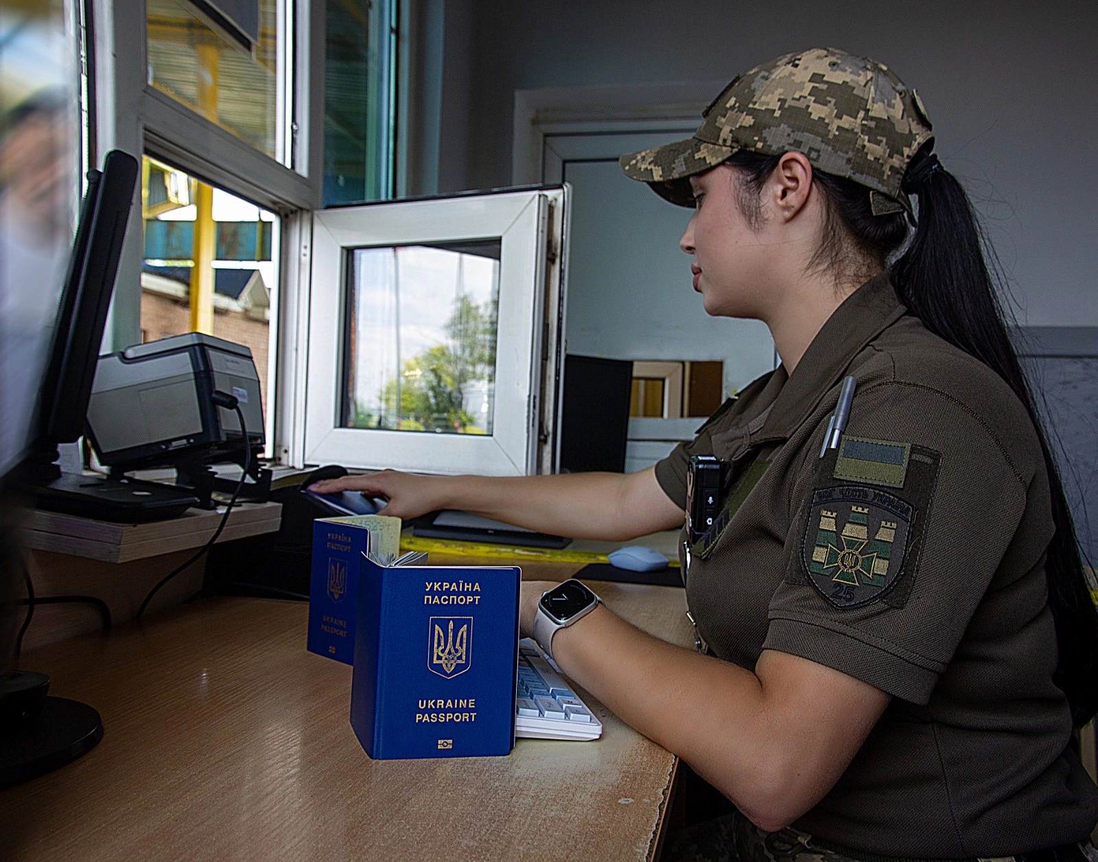 На Одещині чоловік із боргом понад мільйон гривень намагався підкупити прикордонника