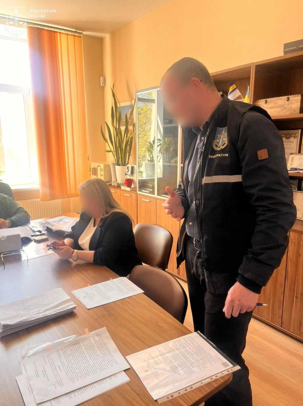 На Одещині посадовицю підозрюють у незаконній передачі землі забудовнику без аукціону