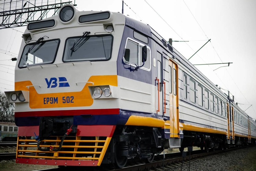 «Укрзалізниця» встановила кондиціонери в регіональних електропоїздах