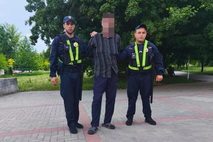 В Ізмаїлі затримали чоловіка за непристойні дії на дитячому майданчику
