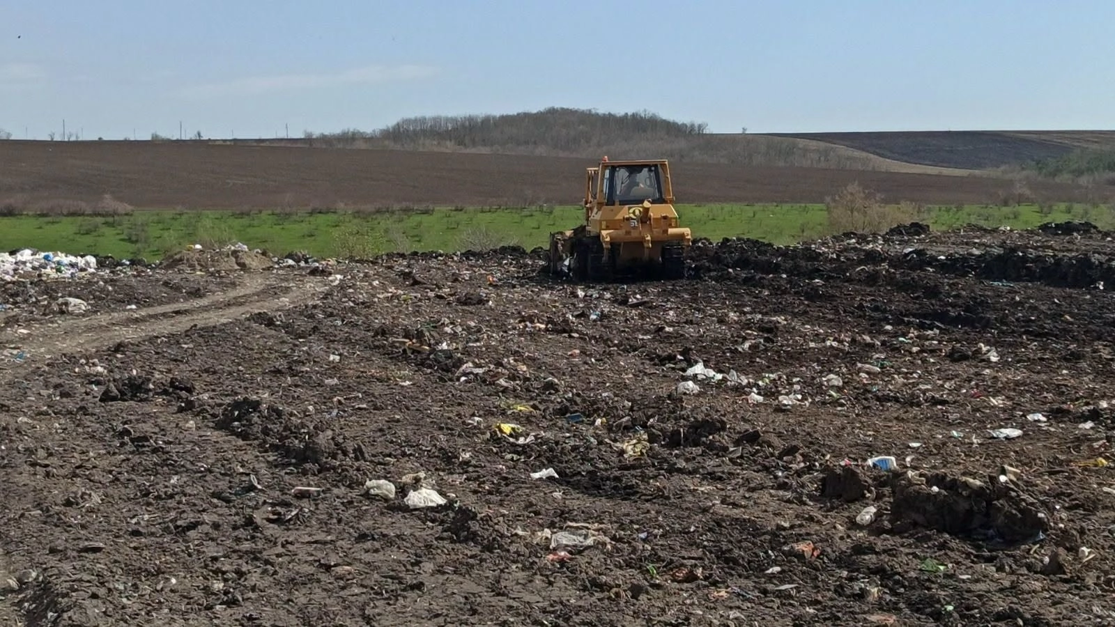 На Одещині після перевірки прибрали стихійні смітники біля полігонів