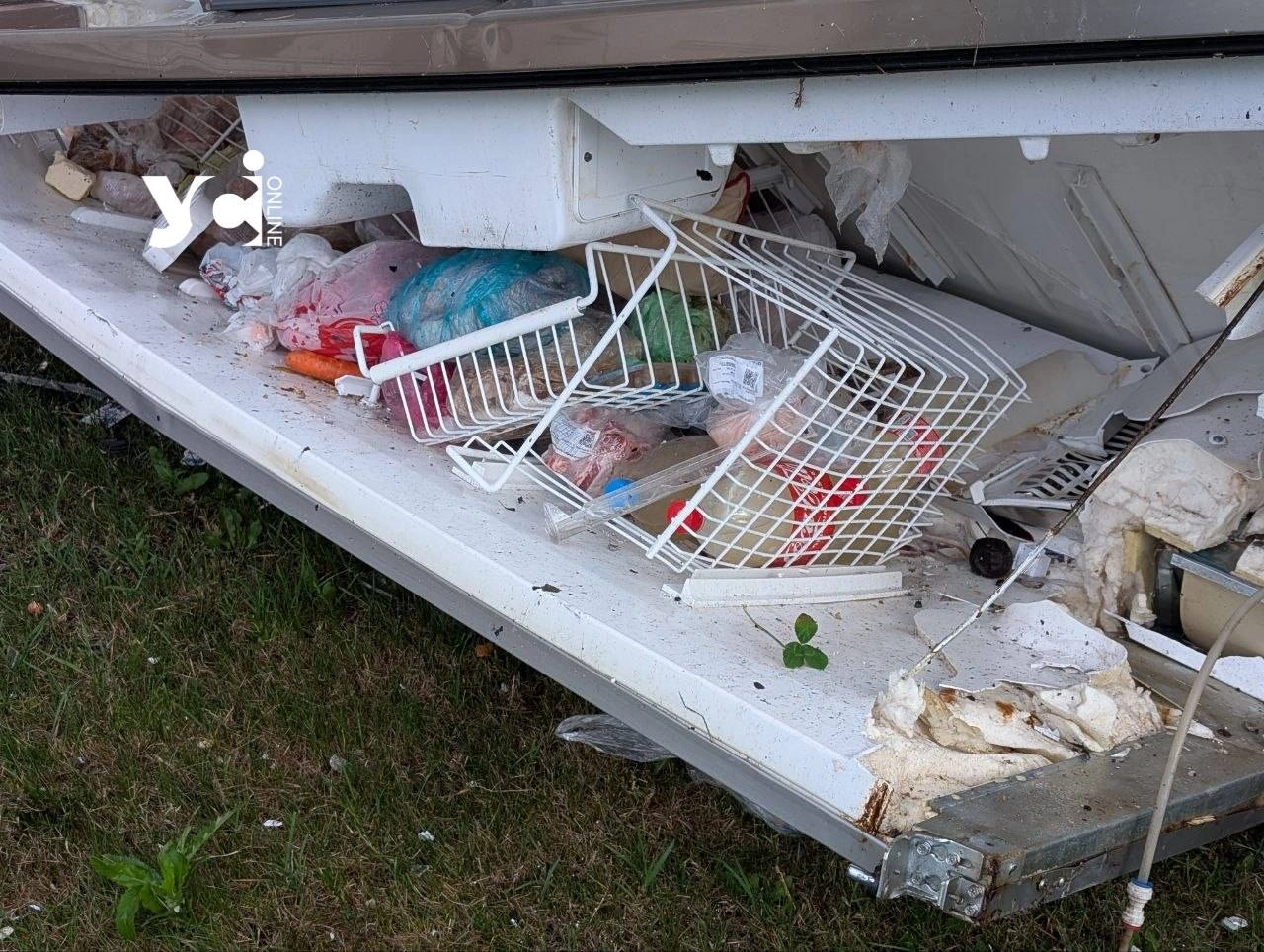 Так виглядає понівечений атакою будинок в Приморському районі міста