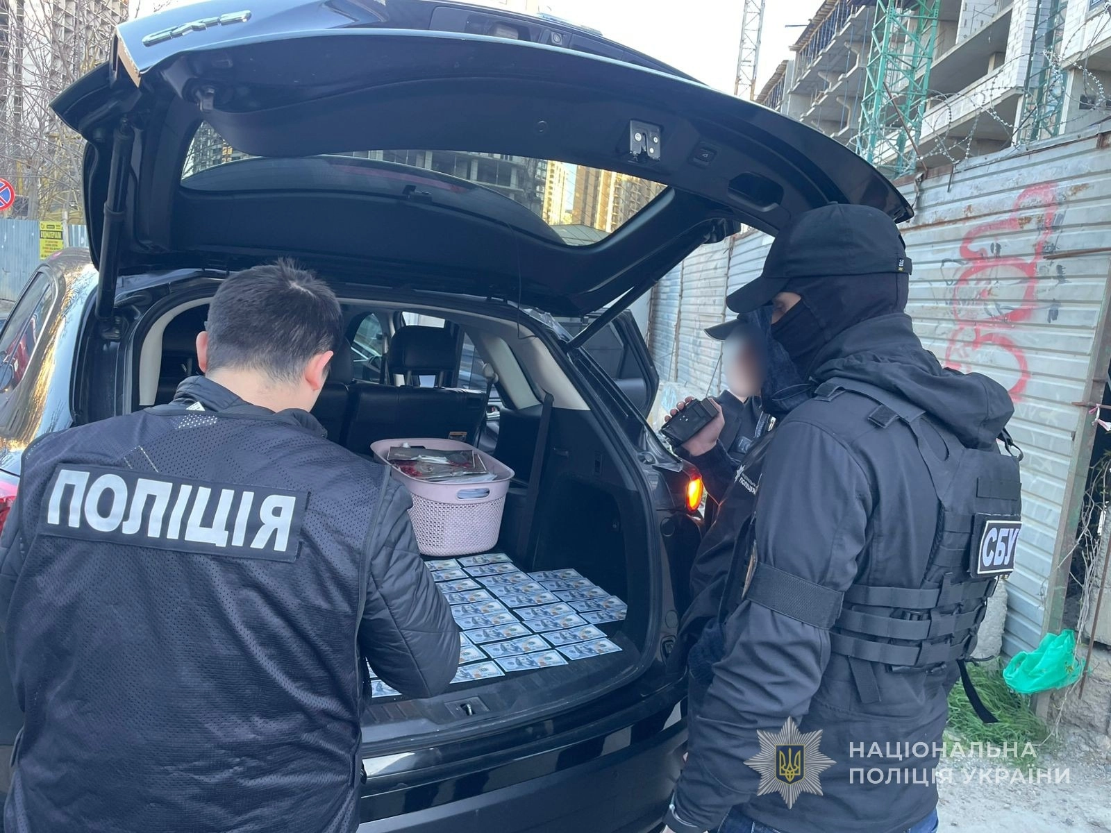Одеситка за 5000 доларів знімала чоловіків з розшуку та обіцяла службу в тилу