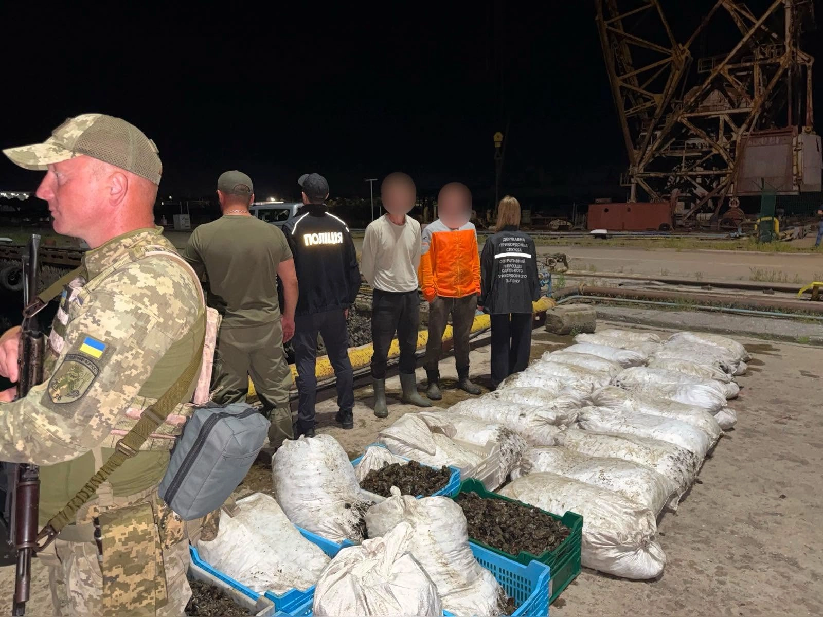 На Одещині браконьєри з аквалангом незаконно виловили понад тонну мідій