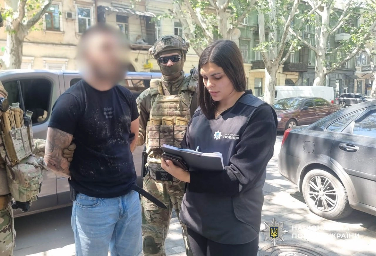 В Одесі офіцера військової частини затримали за підозрою у вимаганні 23 тисяч доларів за вплив на ВЛК