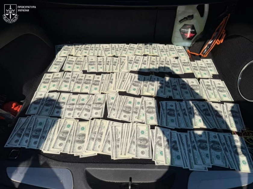 На Одещині посадовець «Укрзалізниці» погорів на $1000 за «вирішення питання» з підключенням до електромереж