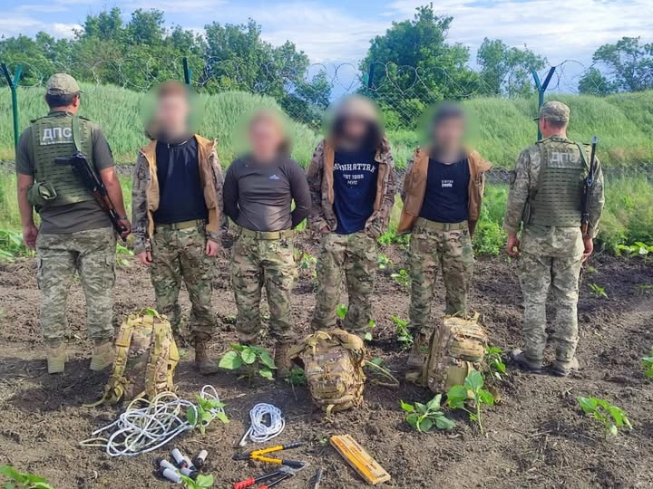 На Одещині затримали чотирьох киян у камуфляжі, які намагалися втекти до Молдови
