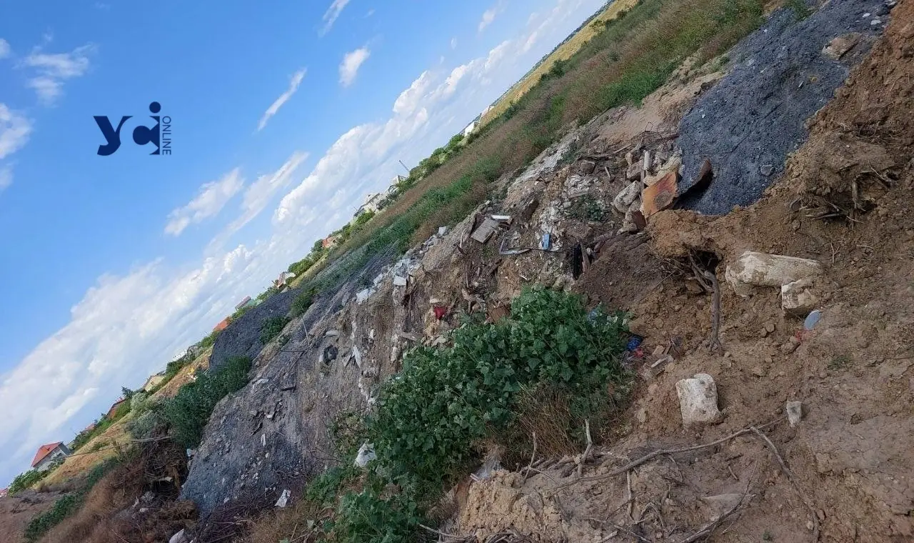 Сміттєвий бізнес: біля Аджалицького лиману місцеві називають «полковника ДПСУ» власником стихійного полігону