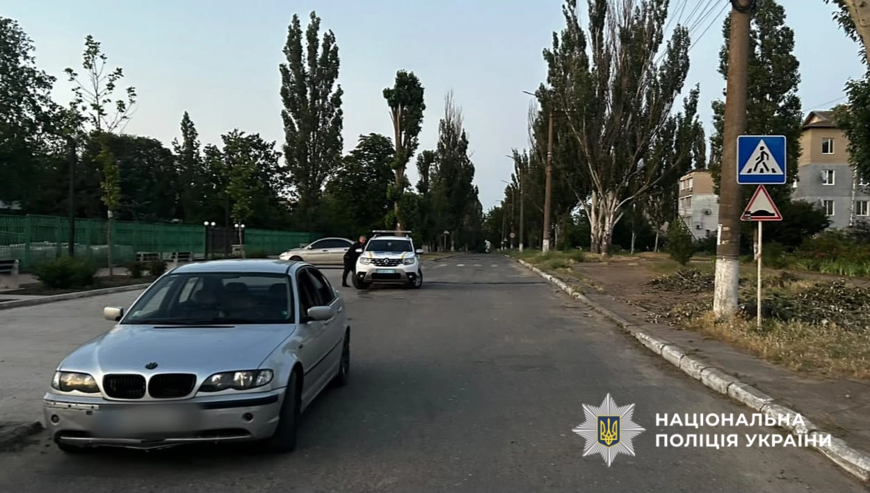 На Одещині хлопець загинув після падіння з даху авто під час руху