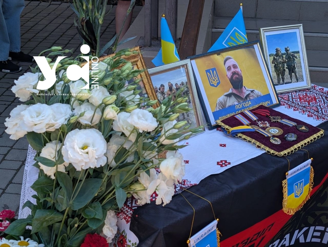 В Одесі відкрили меморіальну дошку полеглому захиснику Дмитру Погоді на школі, де він вчився