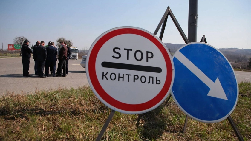 Чи можуть працівники ТЦК зупиняти автомобілі на блокпостах: що каже адвокат