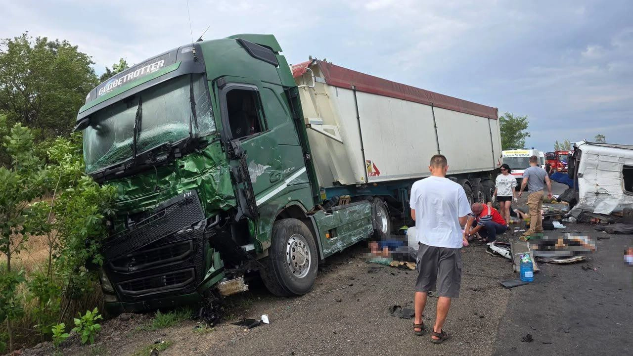 Смертельна ДТП на Миколаївщині: 12 загиблих