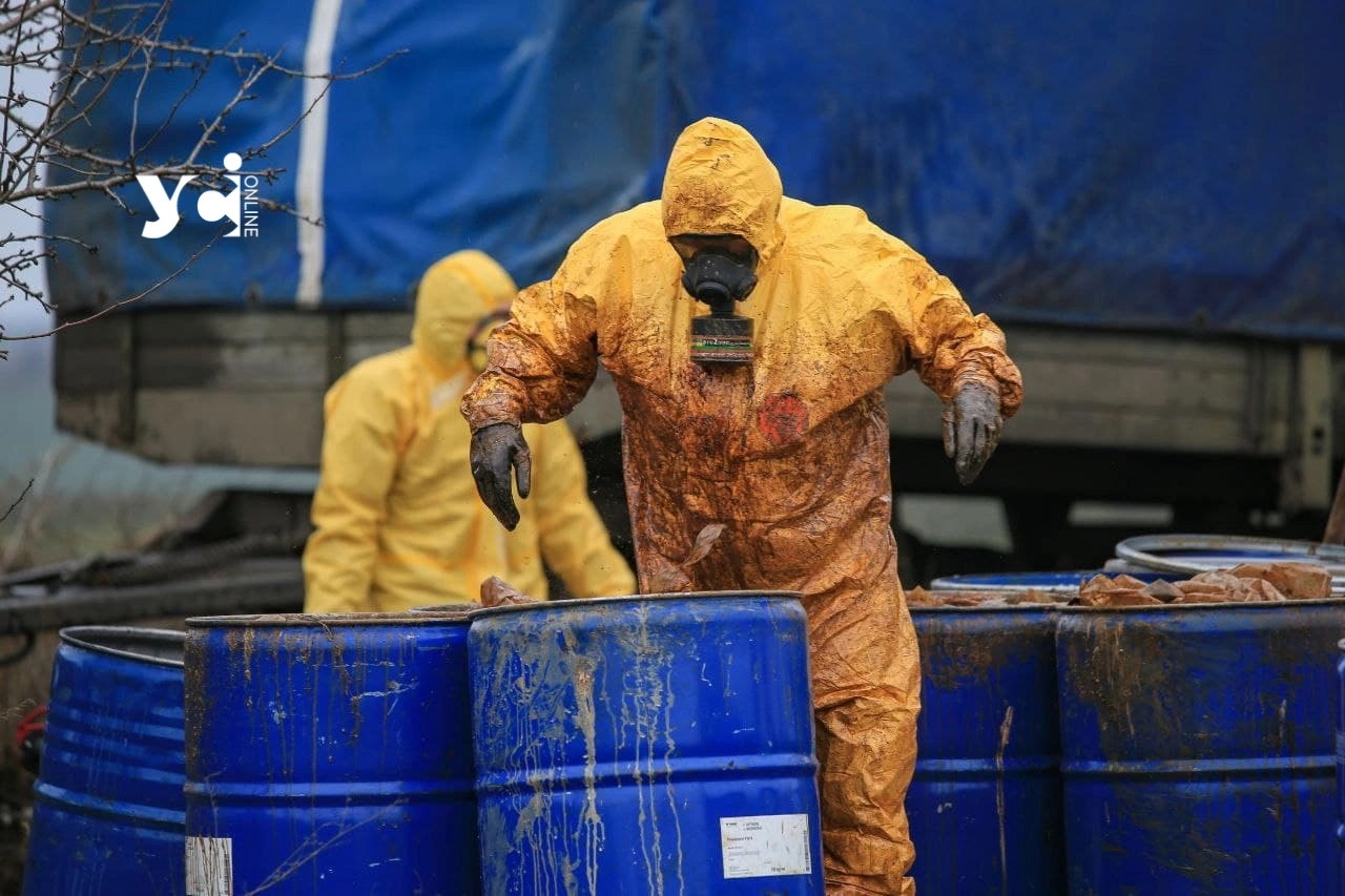 На Одещині виявили незаконне підзахоронення бочок з небезпечними хімічними відходами