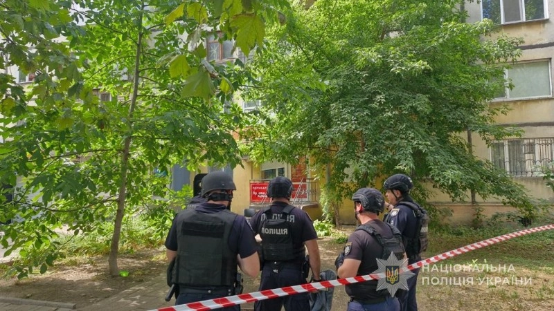 Поліція Одеси з’ясовує інцидент із заручниками у перукарні