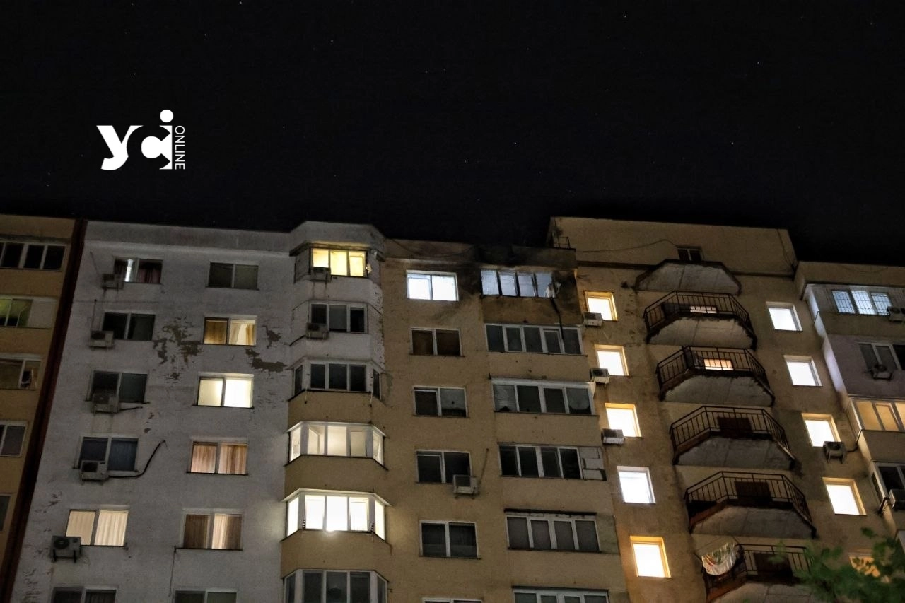 В Одеському районі зафіксовано влучання у верхні поверхи багатоповерхового житлового будинку