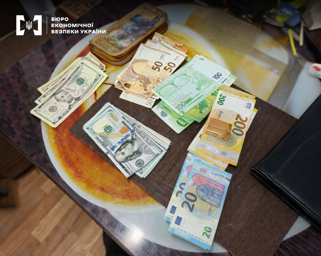 На Одещині викрили підпільну торгівлю алкоголем і цигарками на понад 1,6 млн гривень