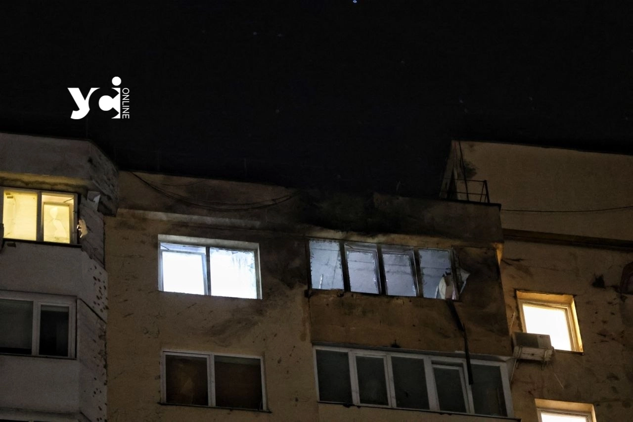В Одеському районі зафіксовано влучання у верхні поверхи багатоповерхового житлового будинку