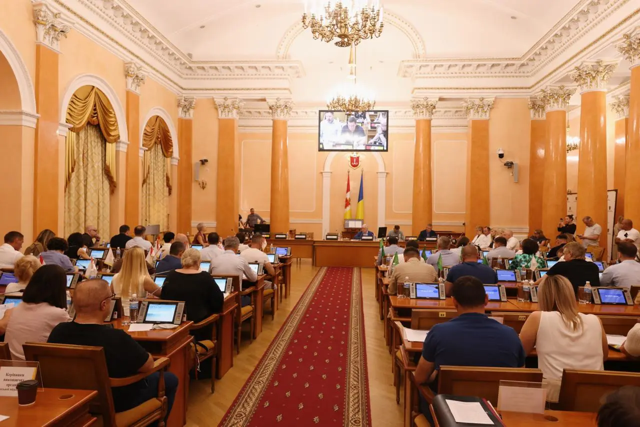 Мішки з піском на пам’ятниках Одеси хочуть прибрати: депутати закликали створити робочу групу