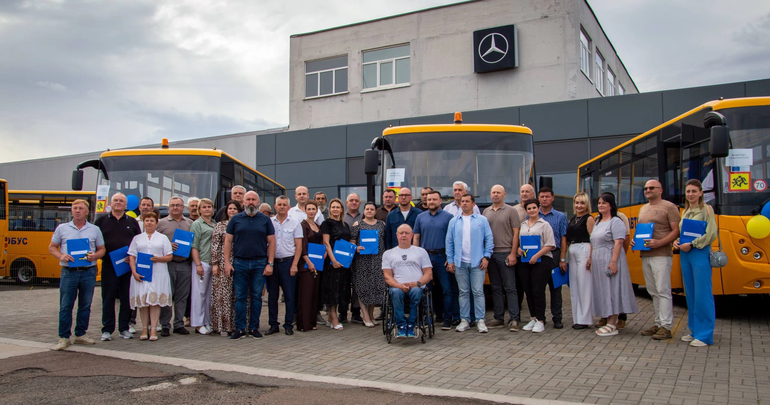 26 нових інклюзивних автобусів передали громадам Одещини