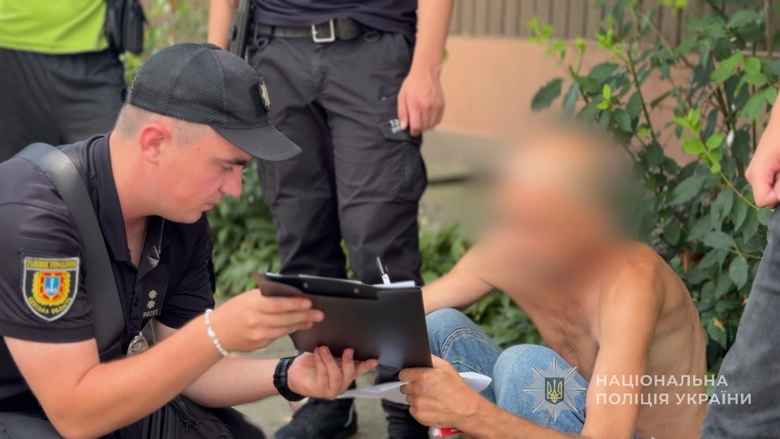 В Ізмаїлі чоловік до смерті побив знайомого та закопав тіло на городі